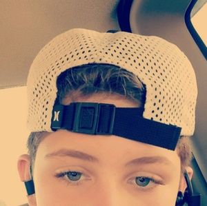 Meet your Posher, Isaiah